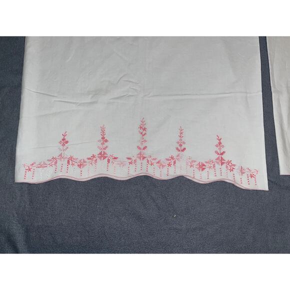 Hand Embroidered Pillow Cases Pink Scalloped Hem Floral Vtg Cotton Standard - Picture 3 of 7